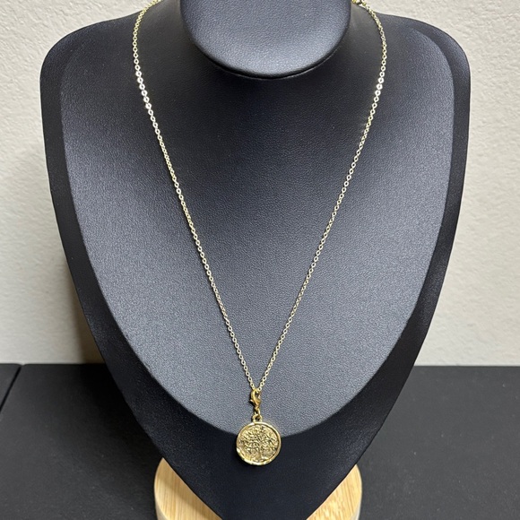 Elegant Gold Tone Tree of Life Coin Charm Pendant Necklace Dainty - Picture 1 of 7